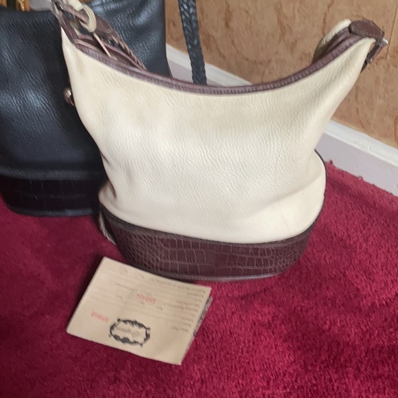 Handbag - Picture 2 of 3